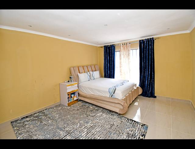9 BEDROOM HOUSE FOR SALE IN MAYFAIR